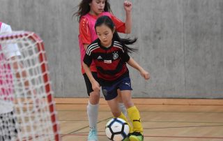 girlsDay Thurgauer Fussballverband maedchen dribbeln